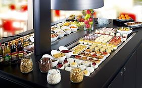 Campanile Moulins Avermes